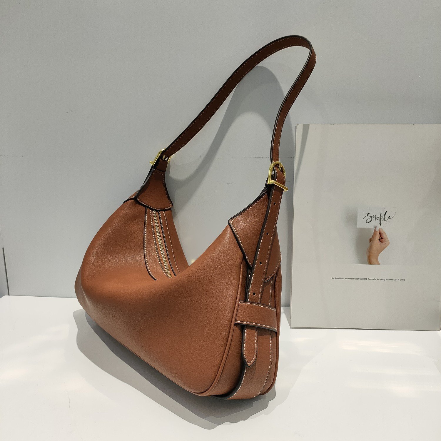Leather One-shoulder Handbag - Image 4