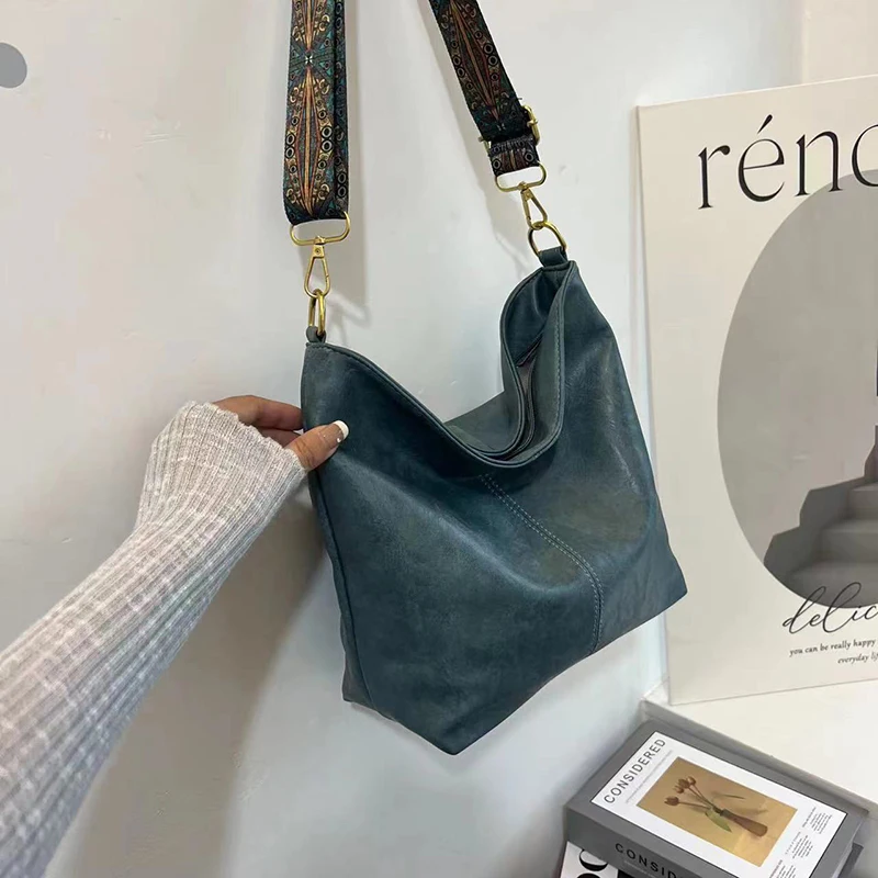 Popular Bucket Bag For Women Luxury Shoulder Bag High Quality Crossbody Bag Designer Large Capacity Messenger Bag Handbag Totes - Image 3