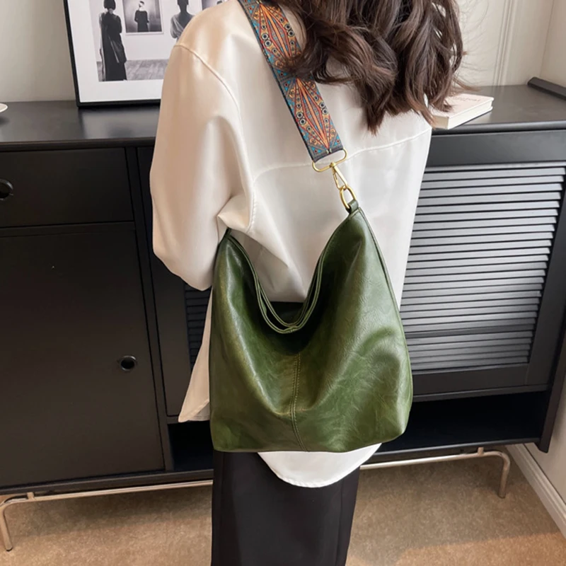 Popular Bucket Bag For Women Luxury Shoulder Bag High Quality Crossbody Bag Designer Large Capacity Messenger Bag Handbag Totes - Image 4